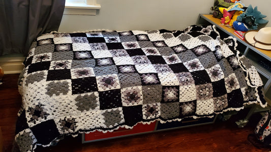 Black and White Afghan Set
