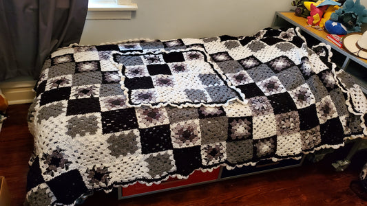 Black and White Afghan Set