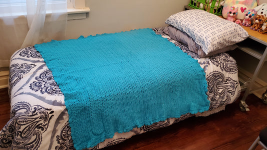 Scallop Edge Blue Afghan