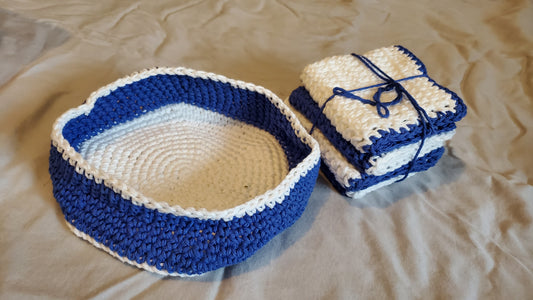 Blue and White Fruit bowl set