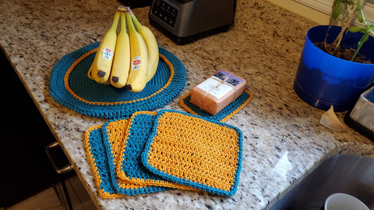 Blue and Gold Fruit Bowl Set